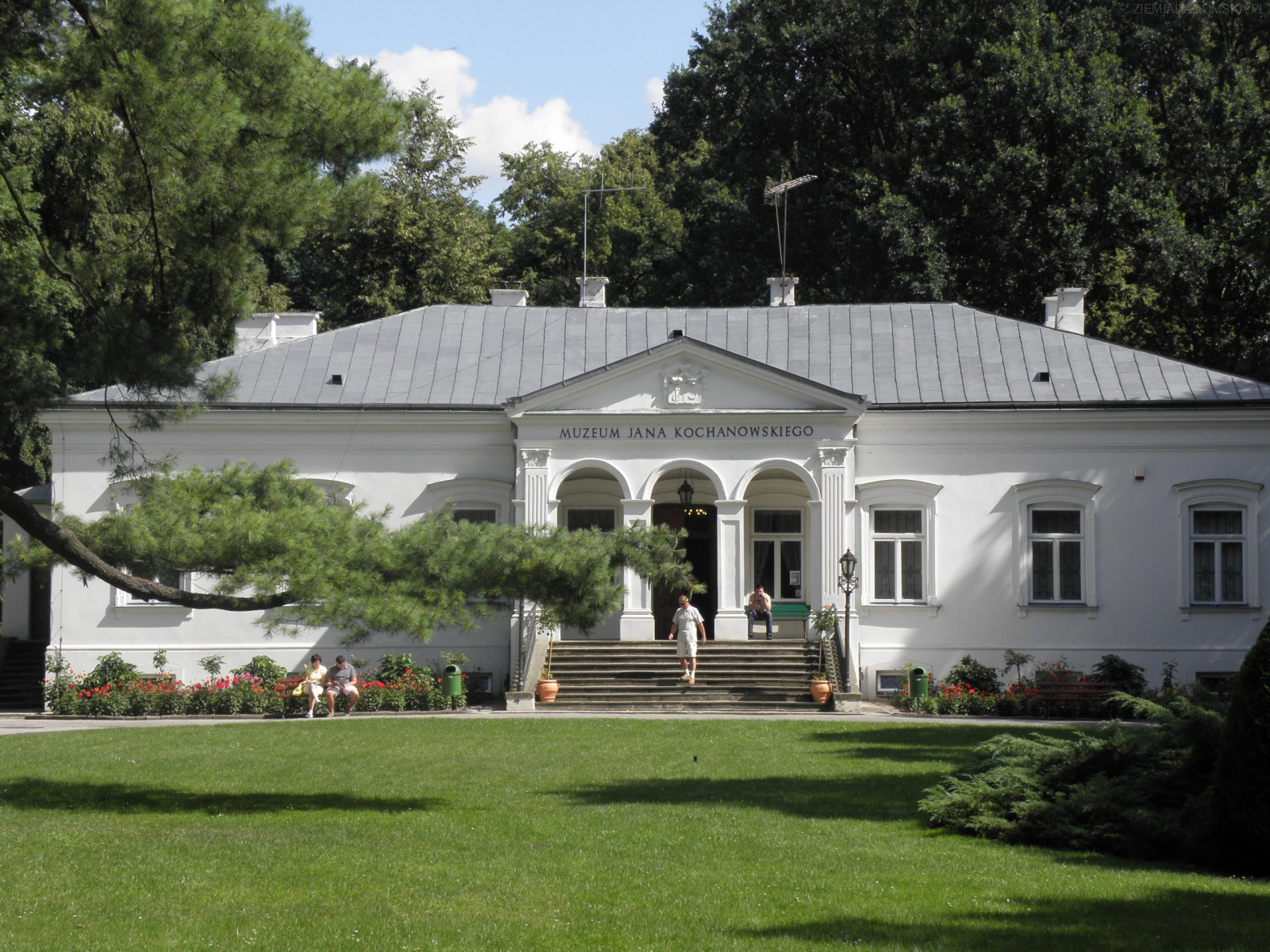 Czarnolas-Muzeum-Jana-Kochanowskiego-Ziemia-Radomska-scaled